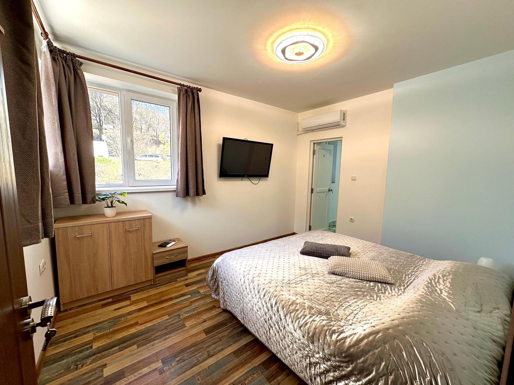 Navial Hotel Габрово Екстериор снимка